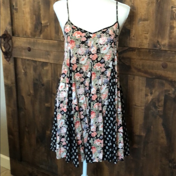 Angie Dresses & Skirts - Sassy Spaghetti strap Sundress - Small